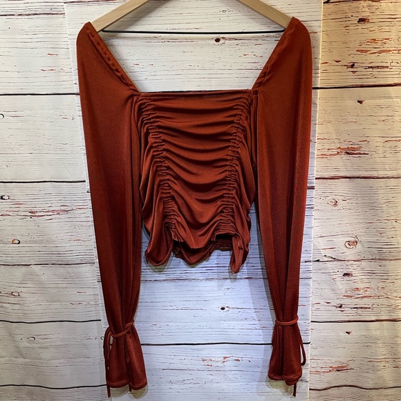 Free People Intimately Meant To Be Ruched Top Bell Sleeve in Cherry Chai -size M - Picture 8 of 13